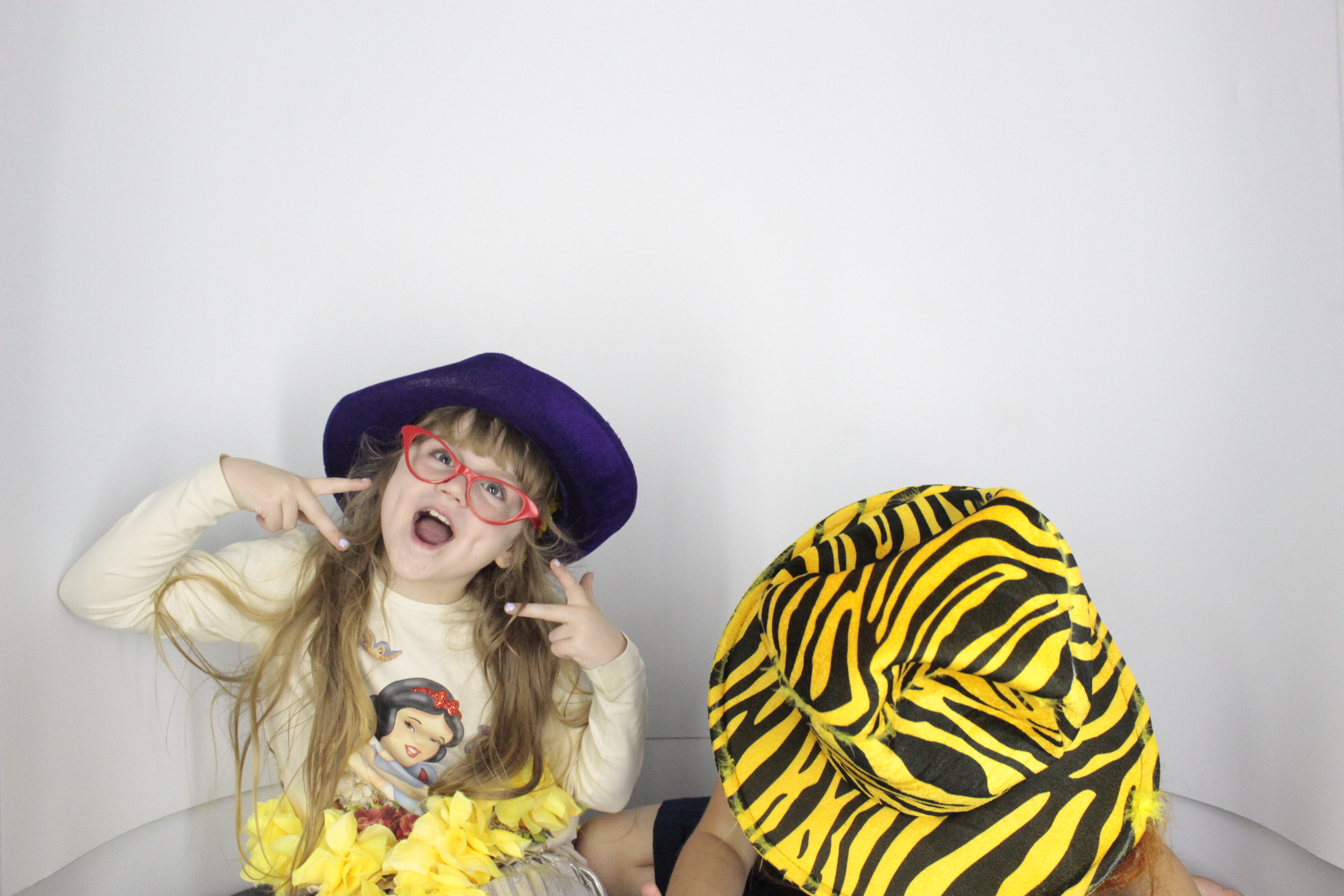 Nadine 40th Birthday  | View more photos from the event at gallery.myphotoboothexperience.co.uk/u/MyPhotoBoothExperienceLtd/Nadine-40th-Birthday